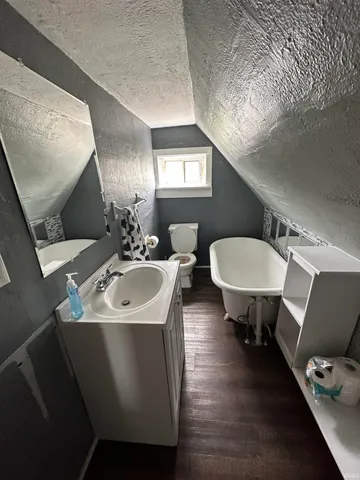 $137,500 | 220 East Van Buren Street, Columbia City, IN 46725