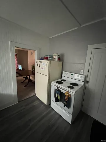 $137,500 | 220 East Van Buren Street, Columbia City, IN 46725