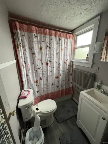 $137,500 | 220 East Van Buren Street, Columbia City, IN 46725