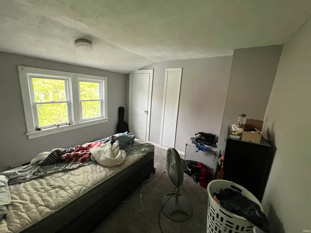 $137,500 | 220 East Van Buren Street, Columbia City, IN 46725