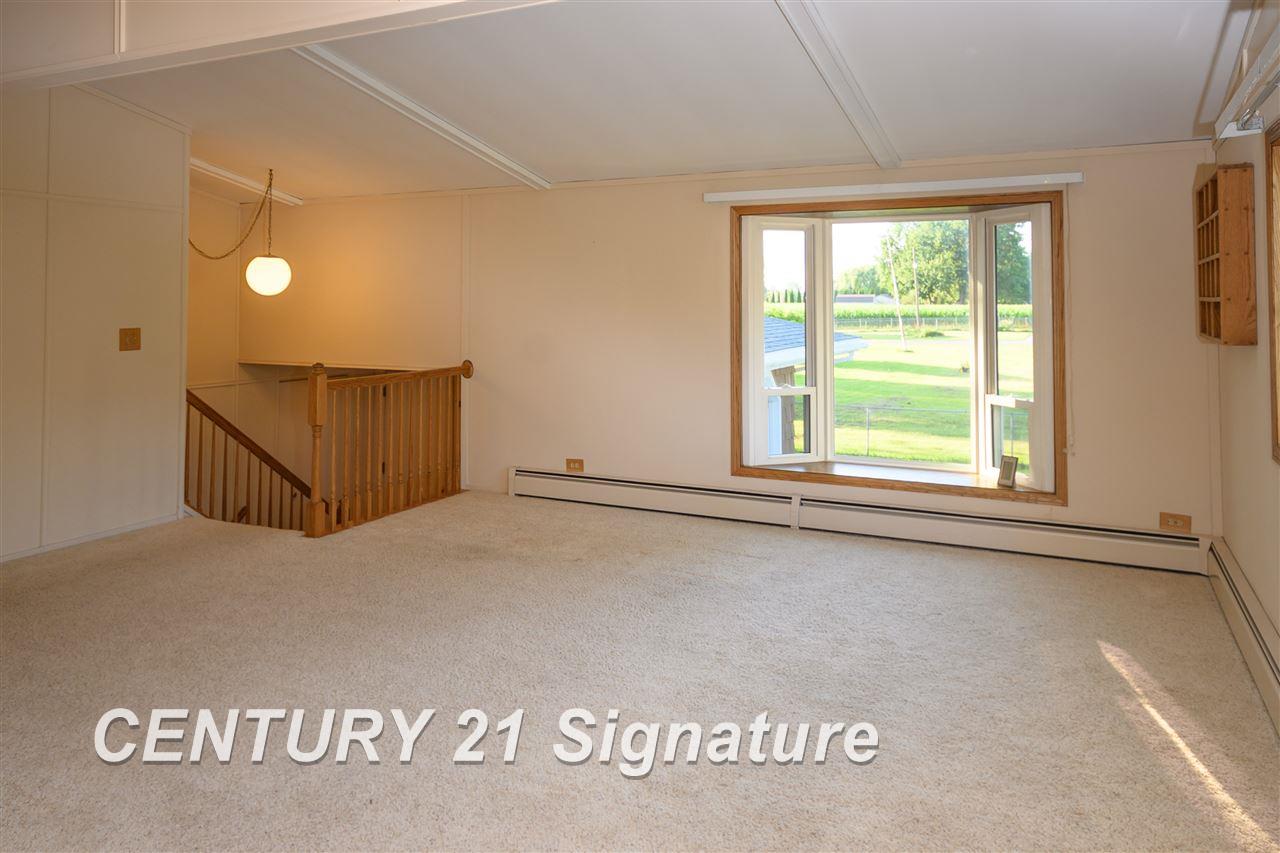 2296 South Nine Mile Road Kawkawlin, MI 48631 - Photo 5 of 18