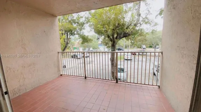 $1,900 | 15241 Southwest 80th Street, Unit 206, Miami, FL 33193