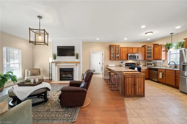 $400,000 | 6309 Us Highway, Summerfield, NC 27358