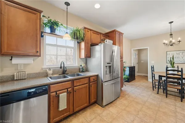 $400,000 | 6309 Us Highway, Summerfield, NC 27358