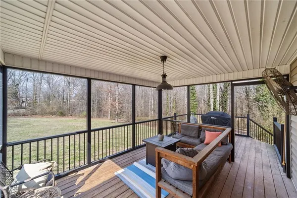 $400,000 | 6309 Us Highway, Summerfield, NC 27358