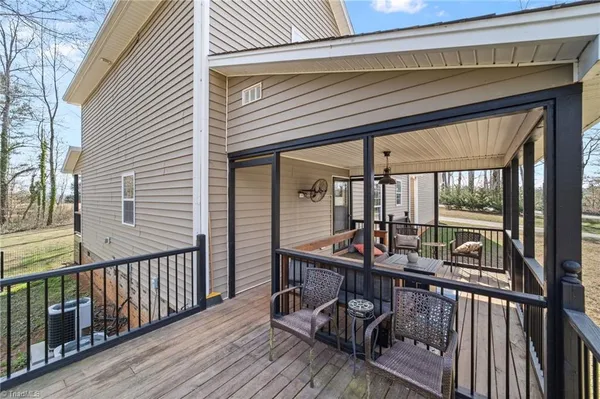 $400,000 | 6309 Us Highway, Summerfield, NC 27358