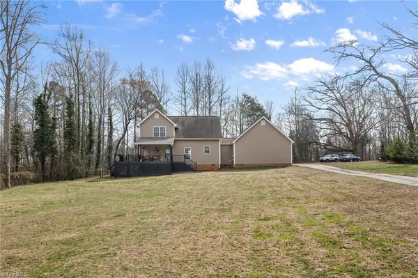 $400,000 | 6309 Us Highway, Summerfield, NC 27358