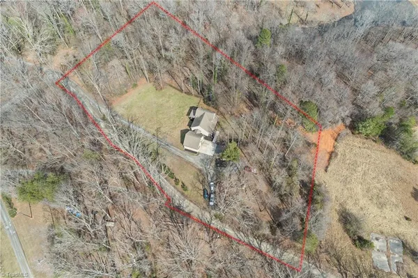 $400,000 | 6309 Us Highway, Summerfield, NC 27358