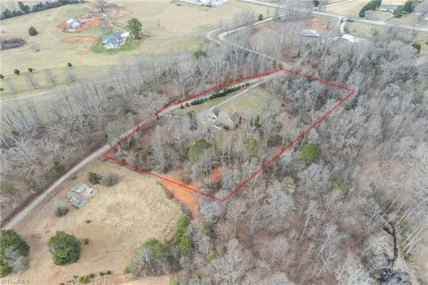 $400,000 | 6309 Us Highway, Summerfield, NC 27358