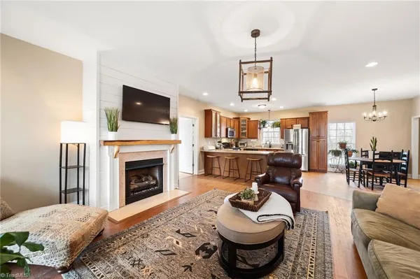 $400,000 | 6309 Us Highway, Summerfield, NC 27358