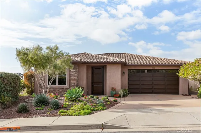 $1,990,000 | 202 Cima De Colina, Pismo Beach, CA 93449