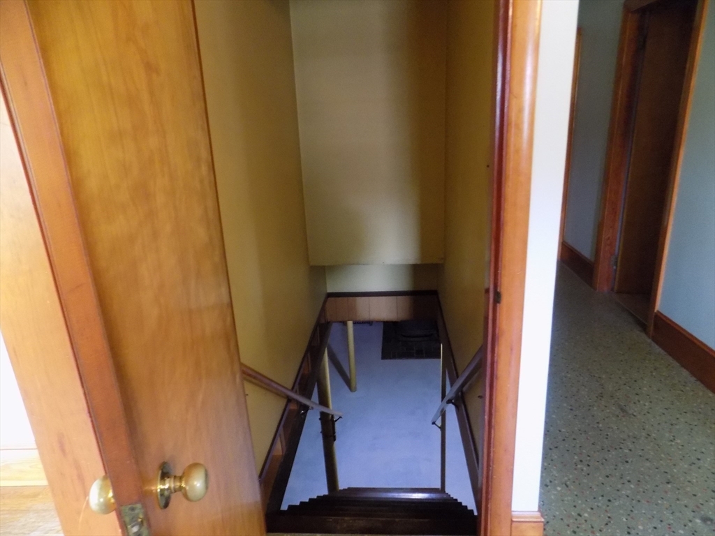 266 Alden Road Fairhaven, MA 02719 - Photo 20 of 38
