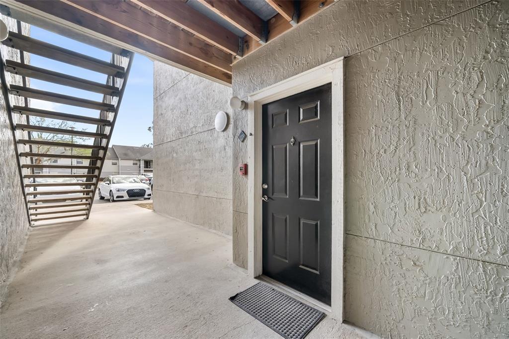 3705 Southwest 27th Street, Unit 615 Gainesville, FL 32608 - Photo 3 of 27 a view of a walk in closet