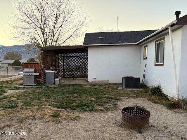 950 H Street Hawthorne, NV 89415 - Photo 5 of 26 a view of a house with backyard