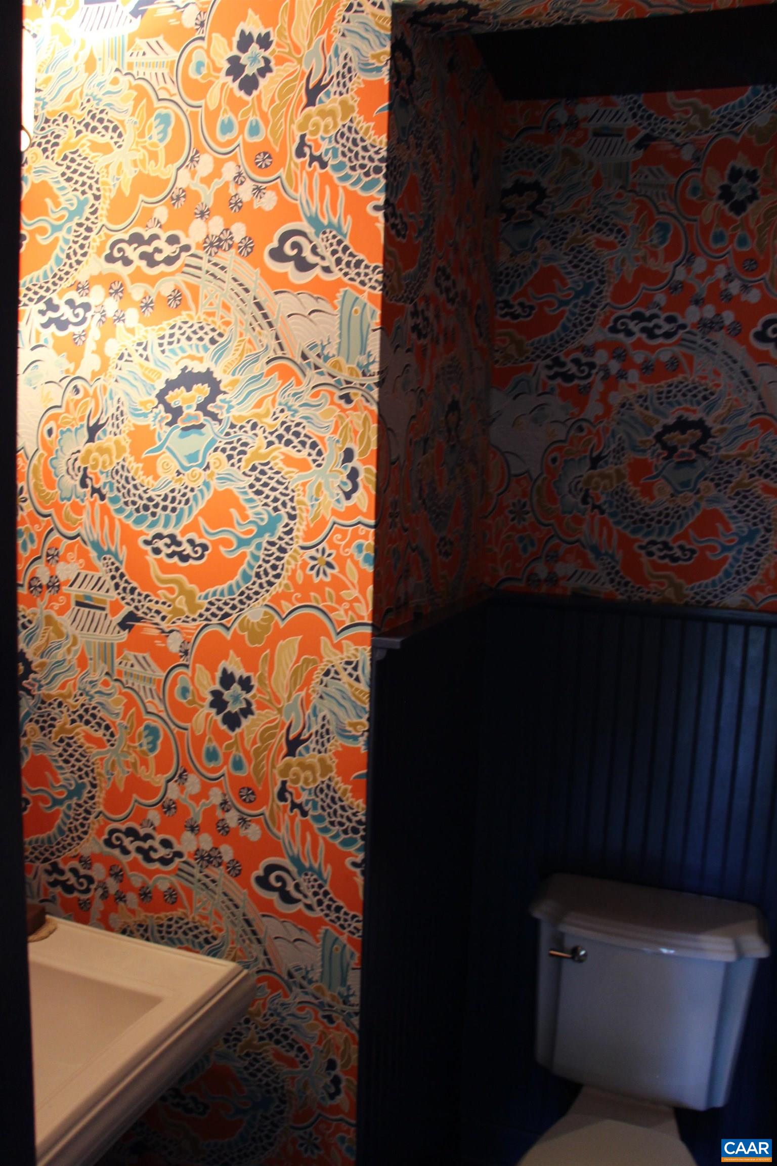 1512 Rutledge Avenue Charlottesville, VA 22903 - Photo 12 of 22 Powder Room