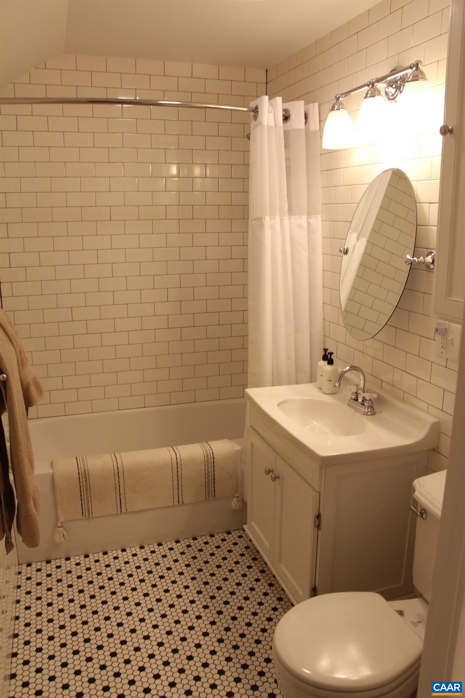 1512 Rutledge Avenue Charlottesville, VA 22903 - Photo 19 of 22 Gallery Image 19