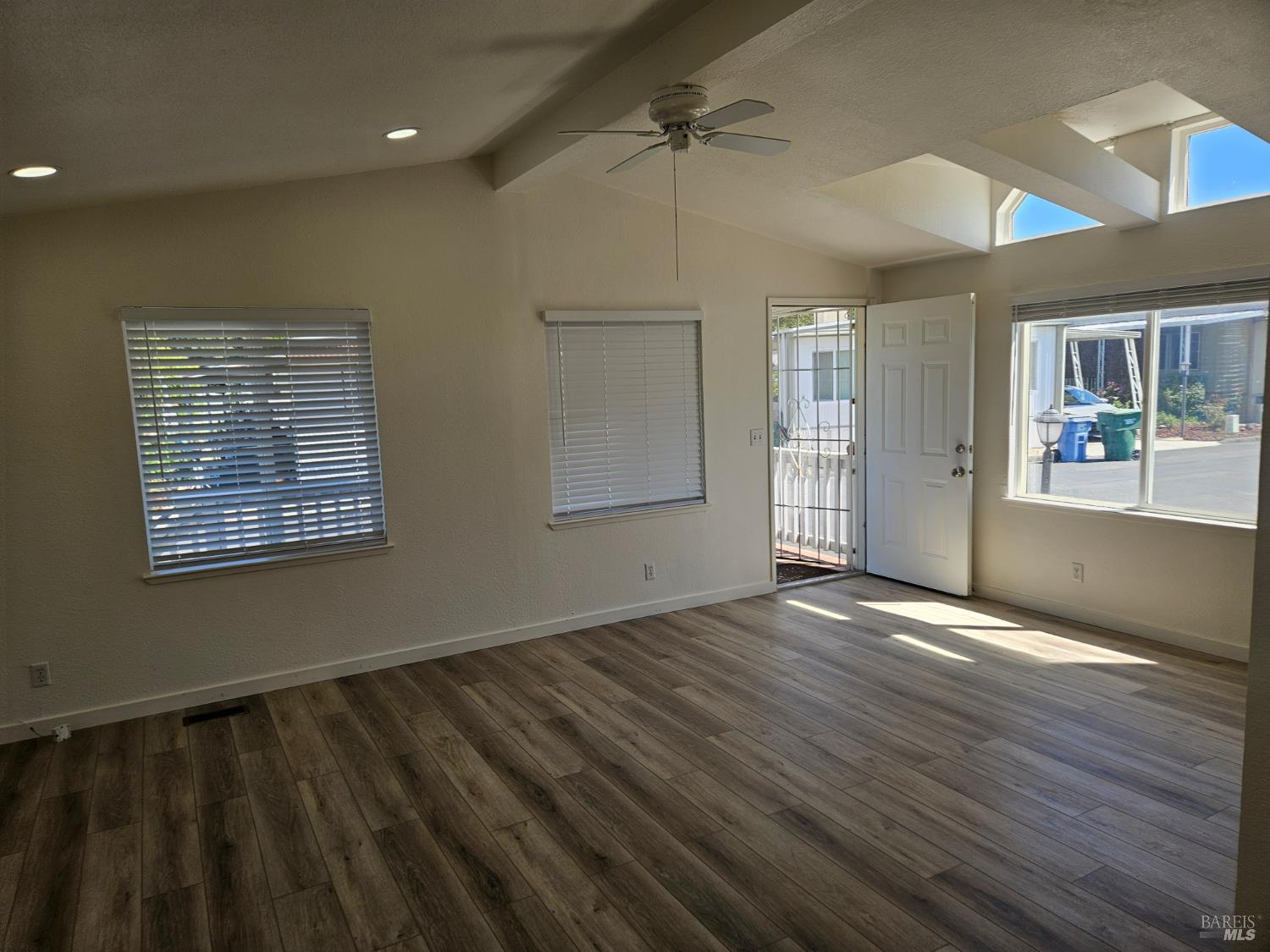 324 Aileen Avenue Santa Rosa, CA 95407 - Photo 2 of 14