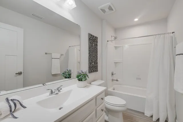 $459,900 | 1834 Tall Oaks Drive, Antioch, IL 60002