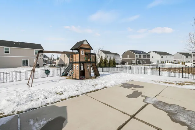 $459,900 | 1834 Tall Oaks Drive, Antioch, IL 60002