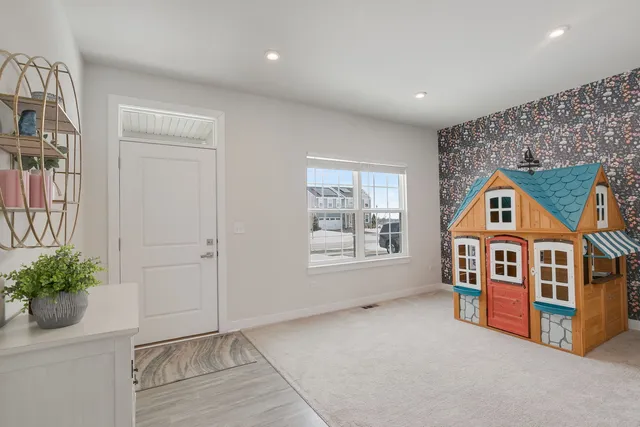 $459,900 | 1834 Tall Oaks Drive, Antioch, IL 60002