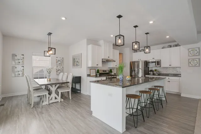 $459,900 | 1834 Tall Oaks Drive, Antioch, IL 60002