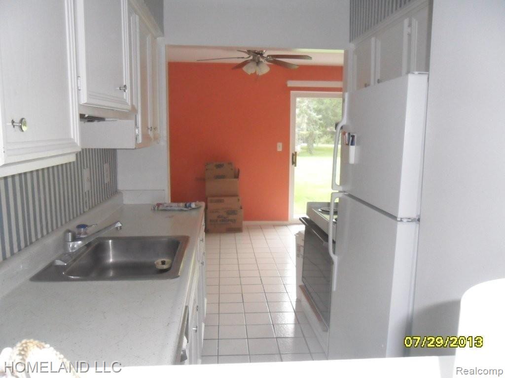 6709 Andersonville Road Clarkston, MI 48346 - Photo 8 of 19 Kitchen view