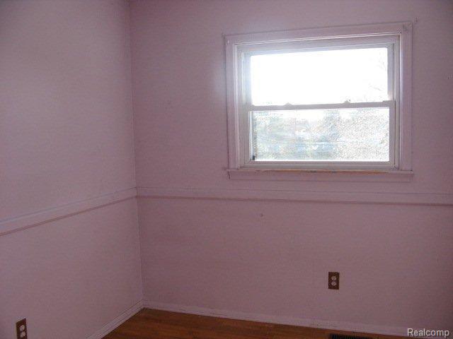 9 Bedroom 1