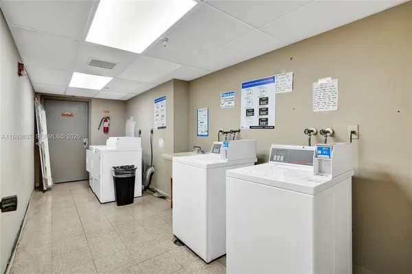 $189,000 | 1470 Northeast 123rd Street, Unit A1213, North Miami, FL 33161