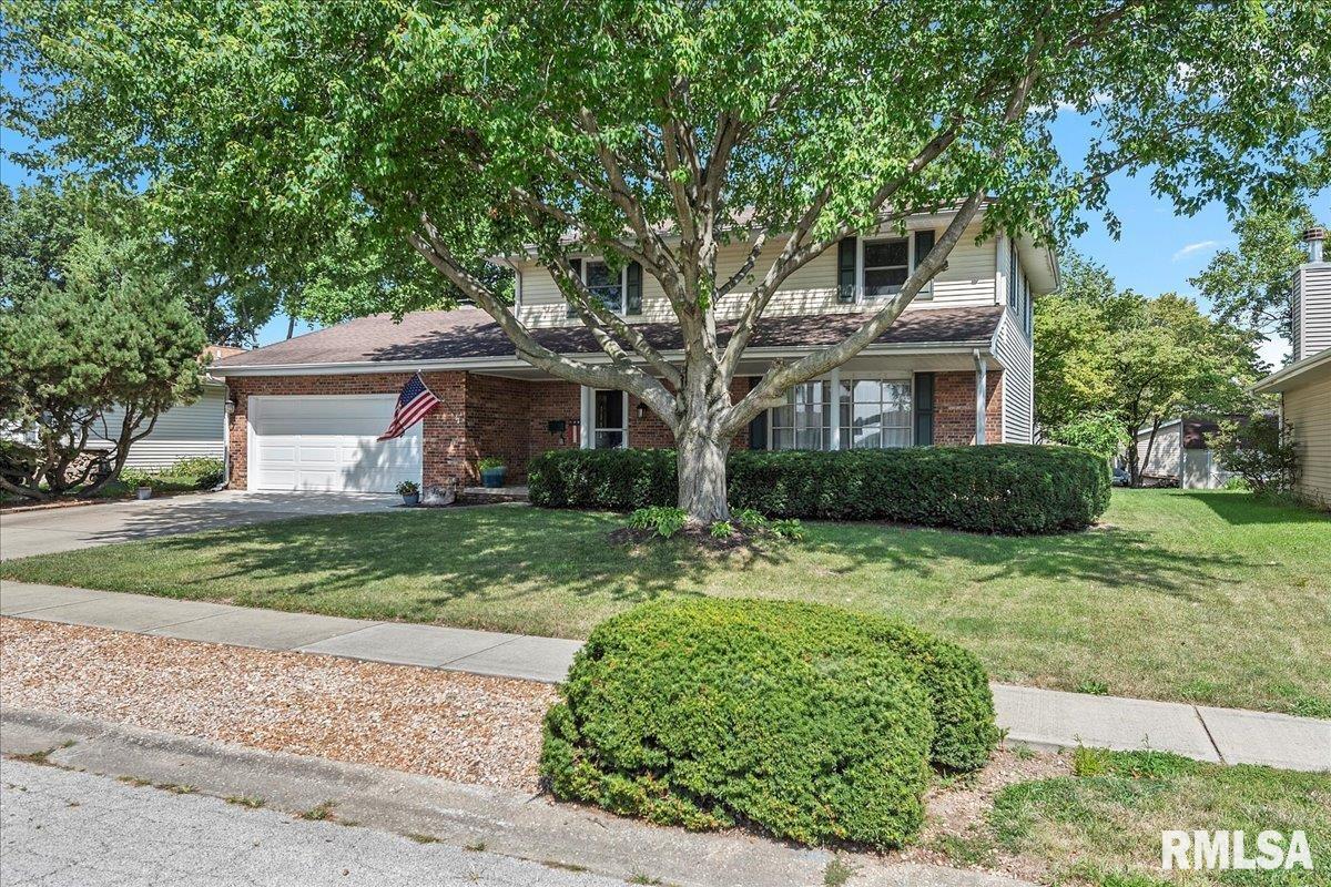 3004 Interlacken Drive Springfield, IL 62704 - Photo 1 of 42 Gallery Image 1