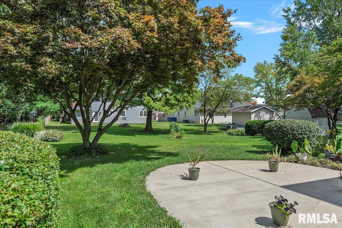 3004 Interlacken Drive Springfield, IL 62704 - Photo 33 of 42 Gallery Image 33