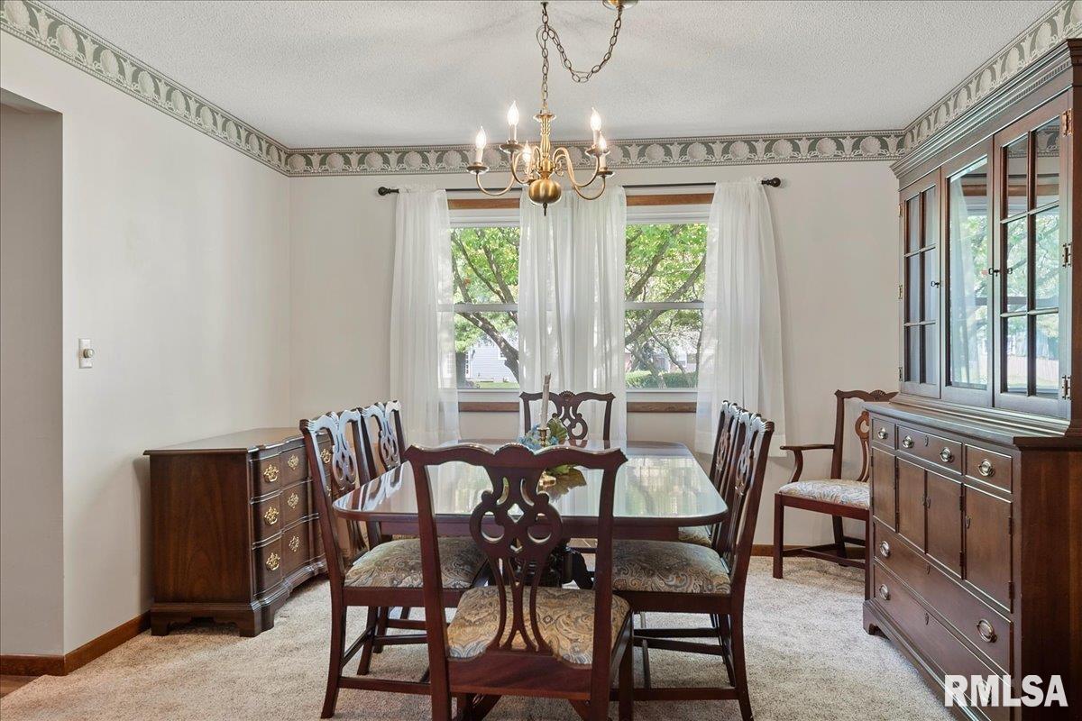 3004 Interlacken Drive Springfield, IL 62704 - Photo 7 of 42 Gallery Image 7