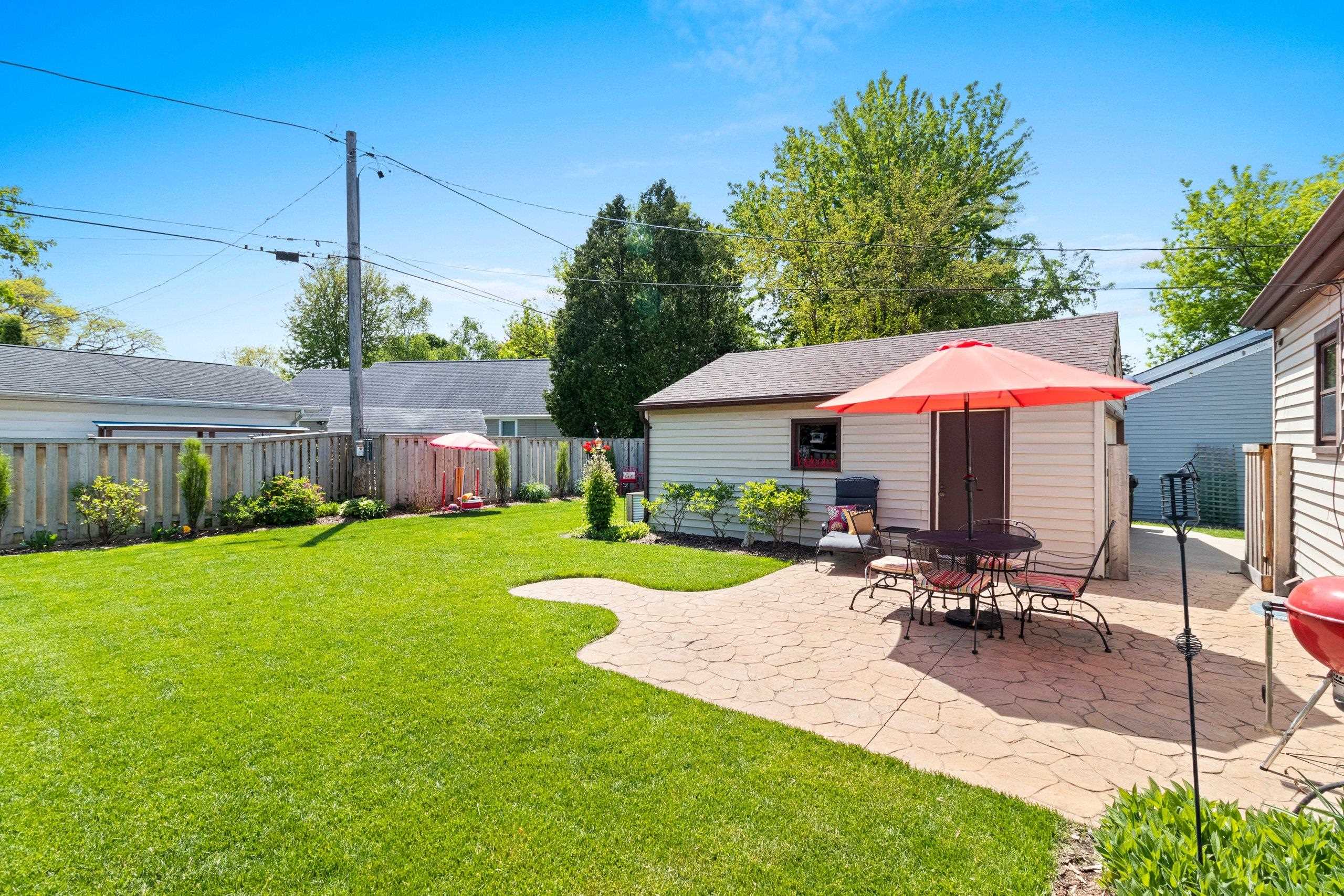 1137 East Jardin Street Appleton, WI 54911 - Photo 6 of 56
