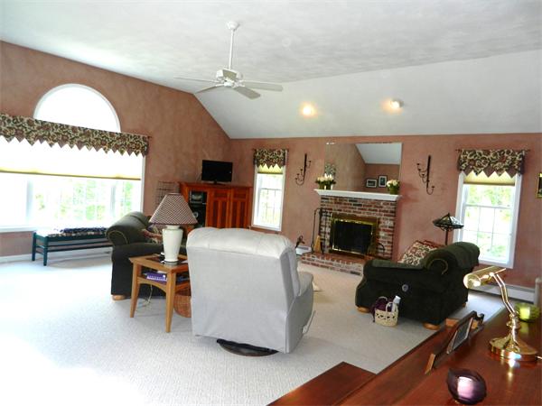 6 Exeter Road Hudson, MA 01749 - Photo 6 of 19 Gallery Image 6