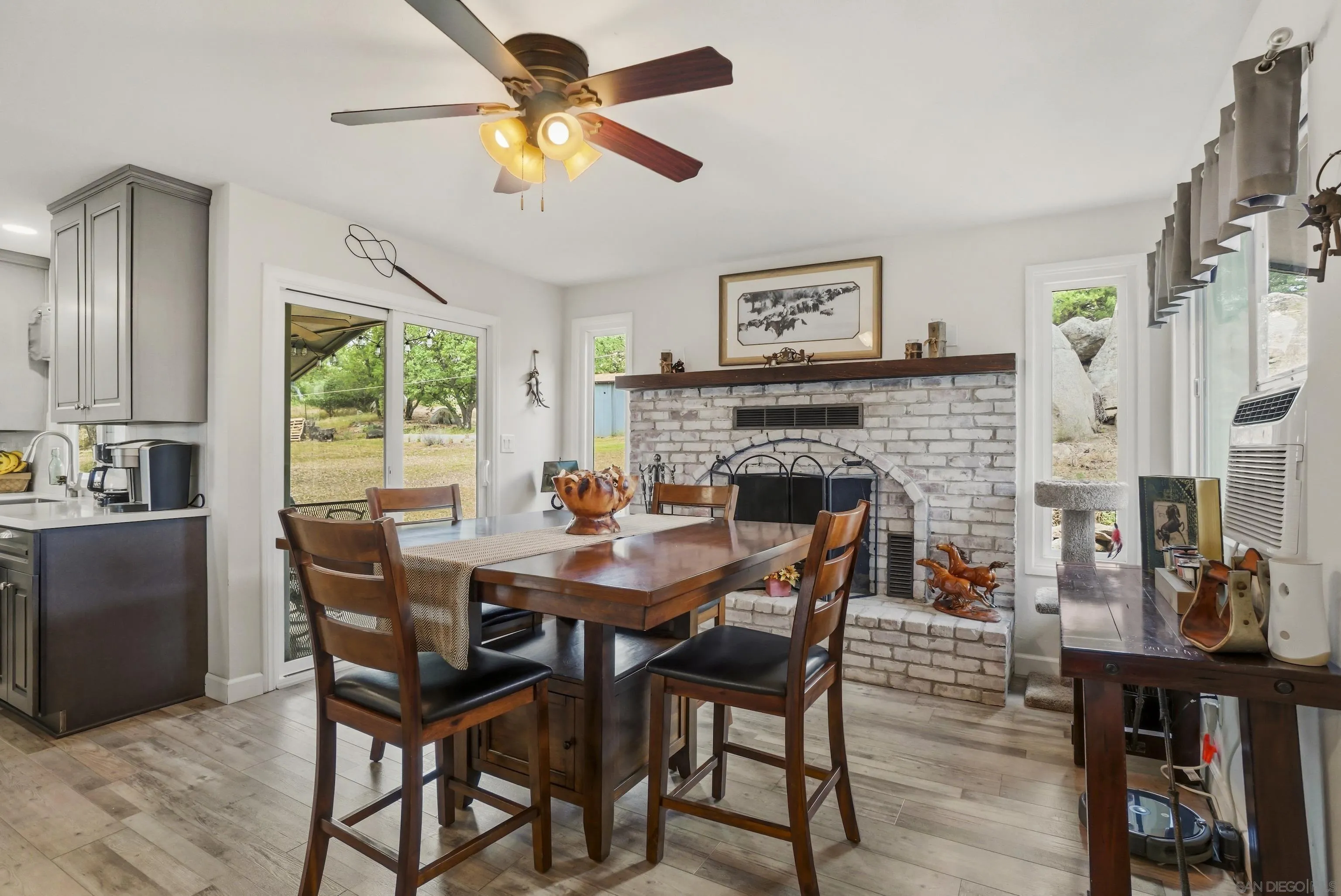 1541 Round Potrero Road Potrero, CA 91963 - Photo 15 of 33 Dining Area