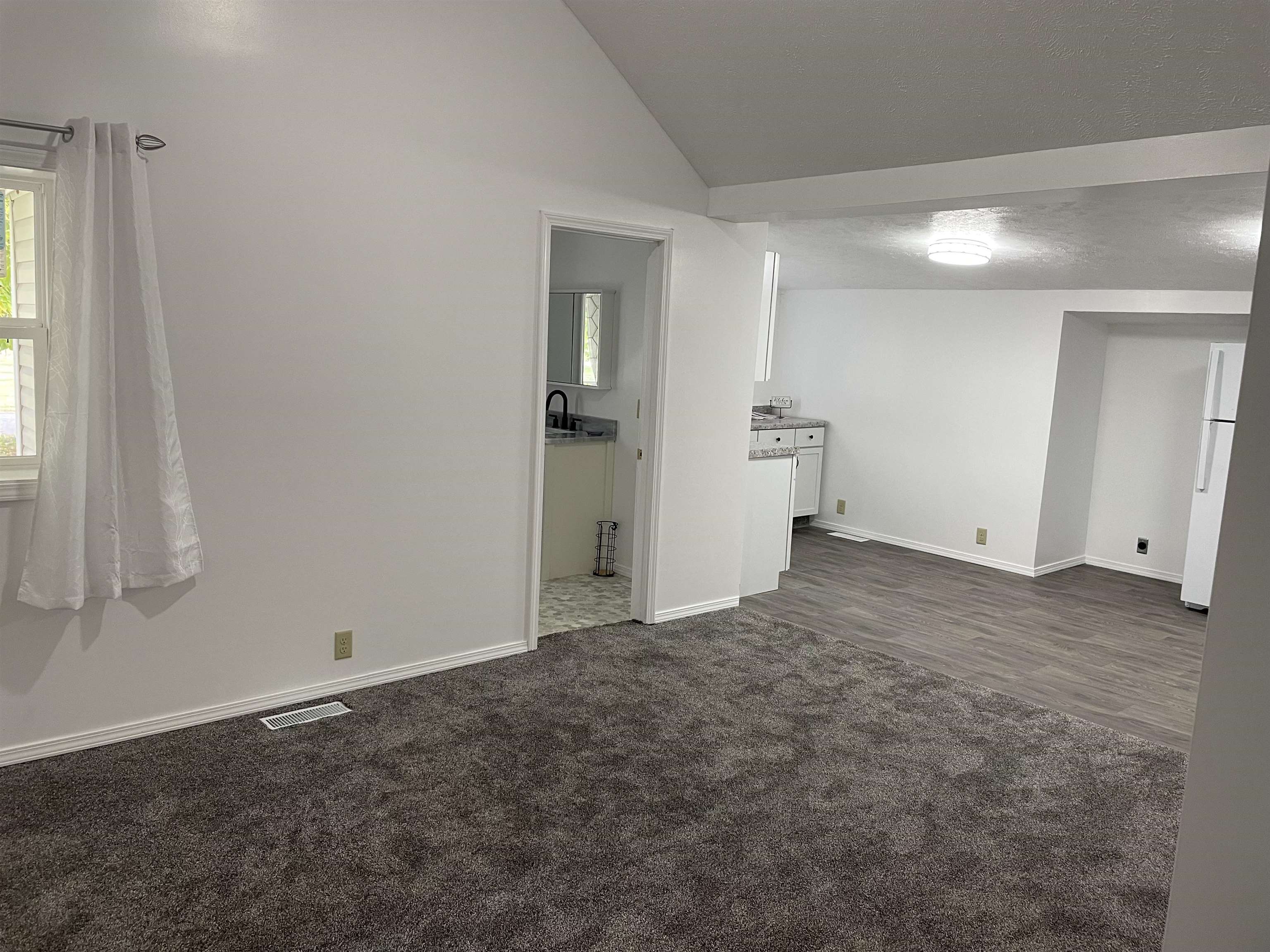 250 North Indiana Street Waterloo, IN 46793 - Photo 9 of 27