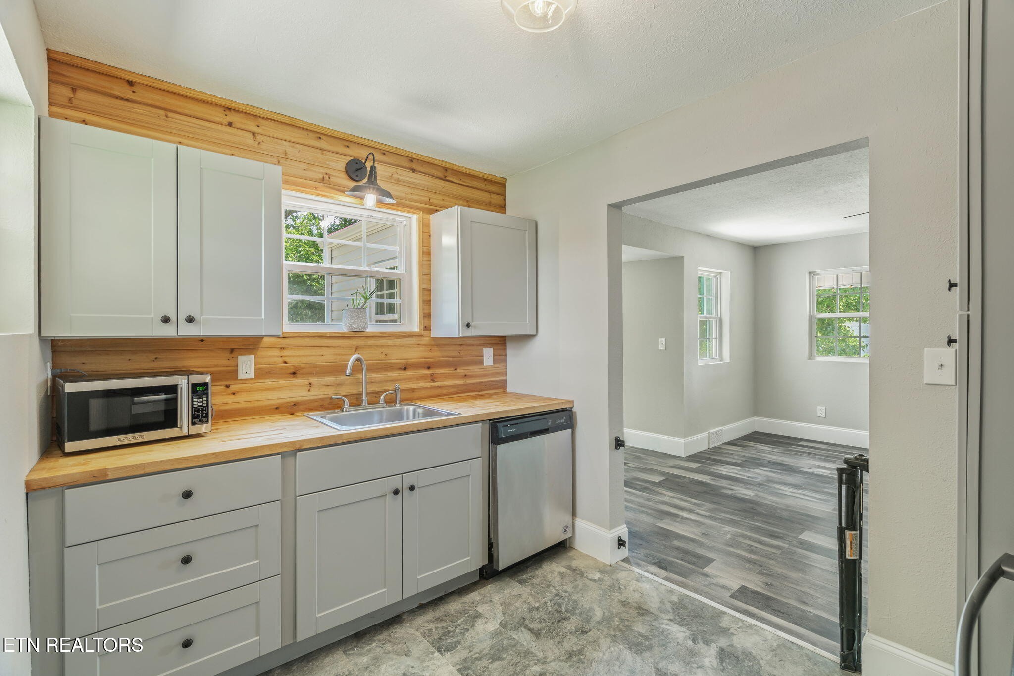 1911 Crest Road Maryville, TN 37804 - Photo 16 of 51 Gallery Image 16