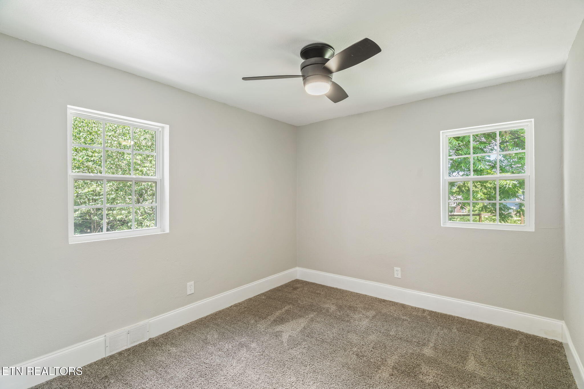 1911 Crest Road Maryville, TN 37804 - Photo 19 of 51 Gallery Image 19