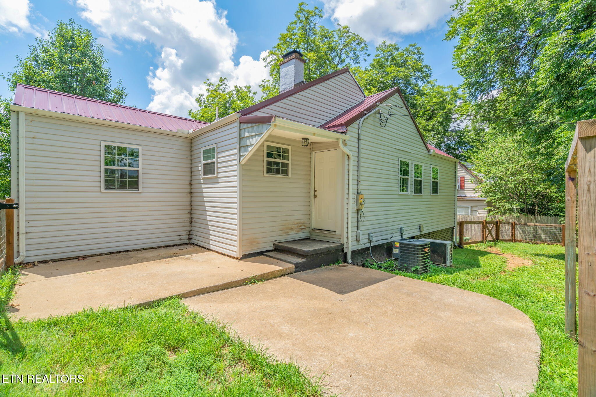 1911 Crest Road Maryville, TN 37804 - Photo 32 of 51 Gallery Image 32