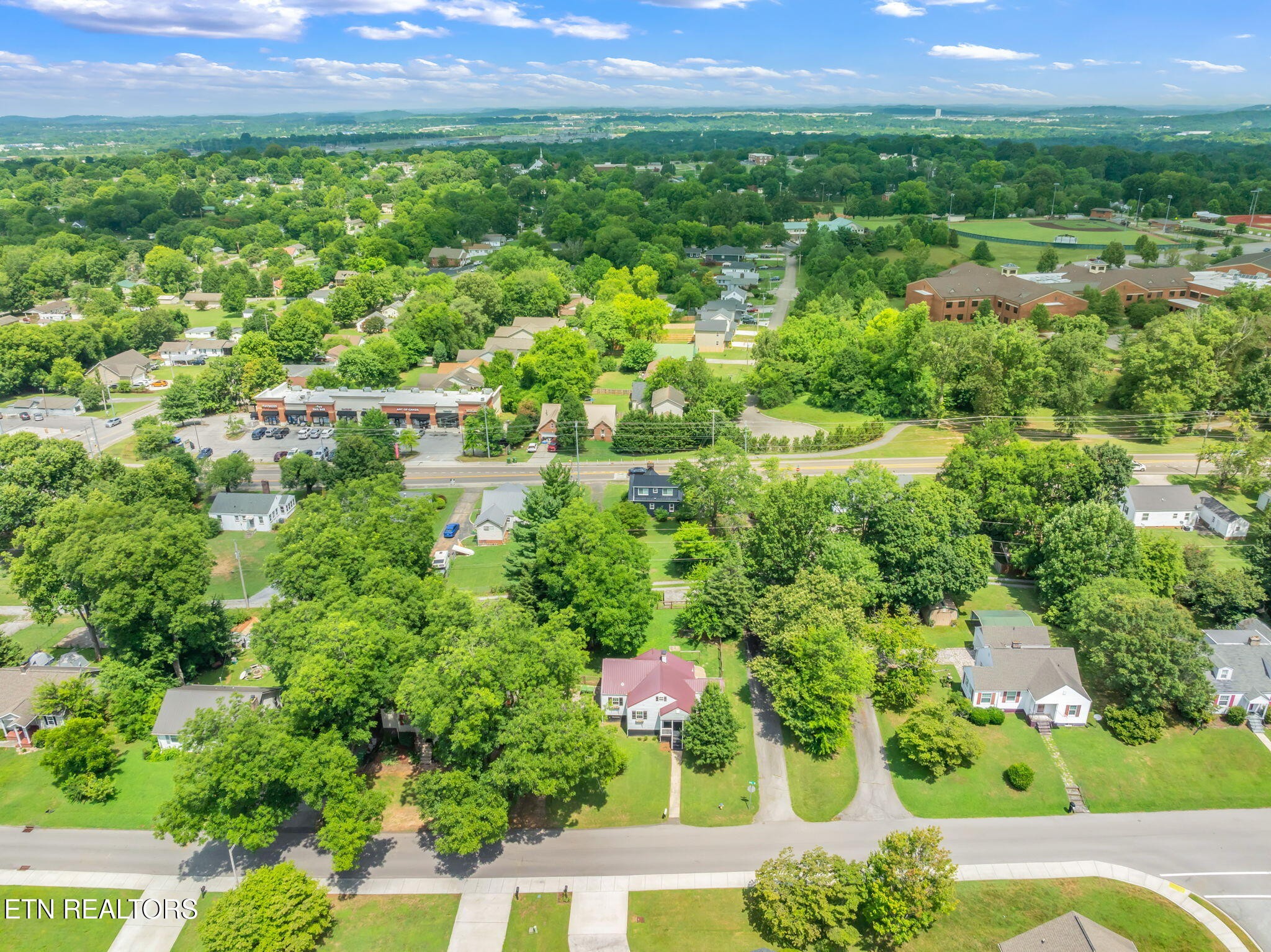 1911 Crest Road Maryville, TN 37804 - Photo 41 of 51 Gallery Image 41