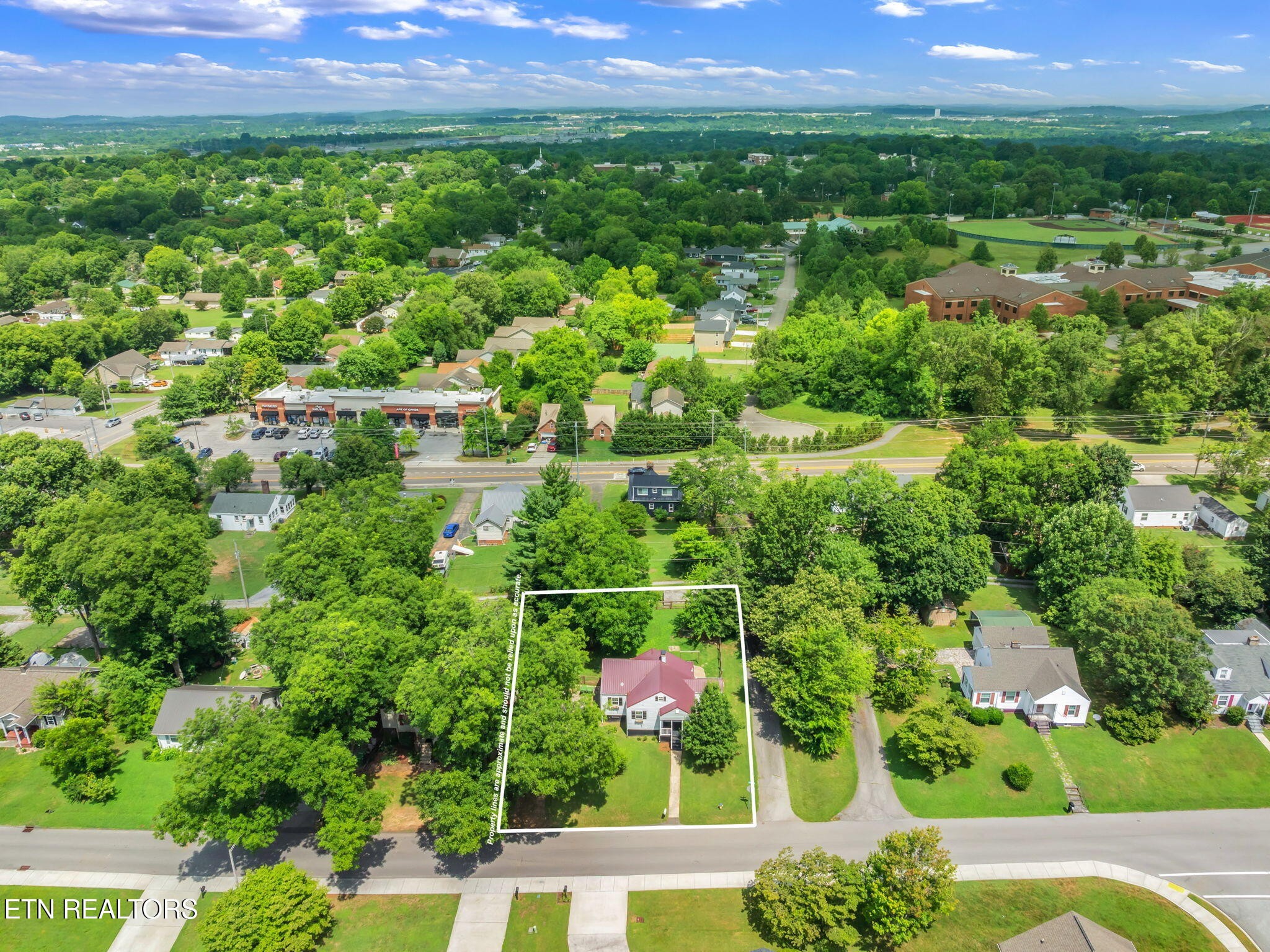 1911 Crest Road Maryville, TN 37804 - Photo 42 of 51 Gallery Image 42