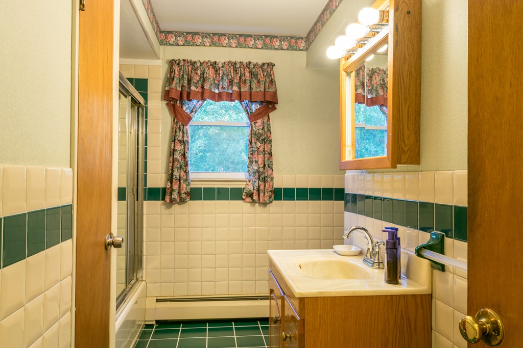 499 Mendon Road Attleboro, MA 02703 - Photo 20 of 30 Gallery Image 20