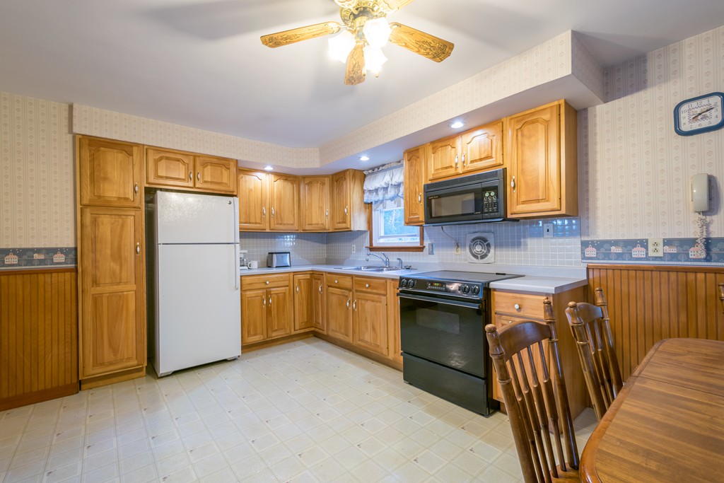 499 Mendon Road Attleboro, MA 02703 - Photo 9 of 30 Gallery Image 9