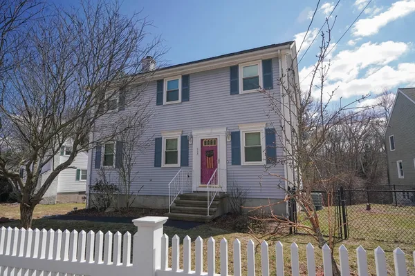 $889,999 | 93 A Lexington Street, Burlington, MA 01803