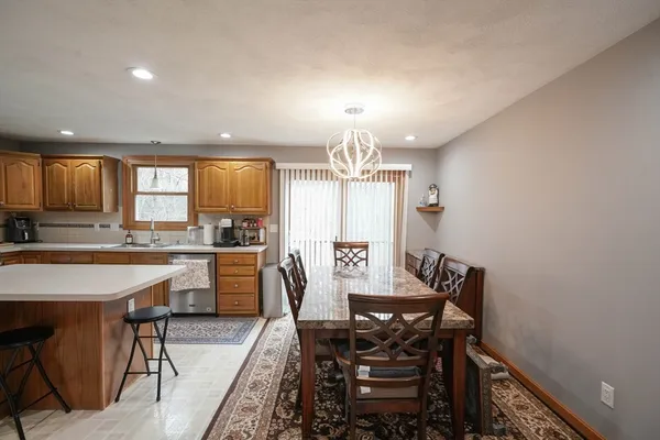 $845,000 | 93 A Lexington Street, Burlington, MA 01803