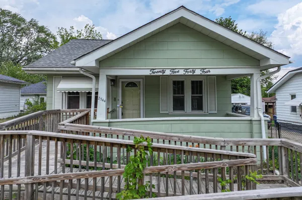 $825 | 2544 Tyrone Street, Flint, MI 48504