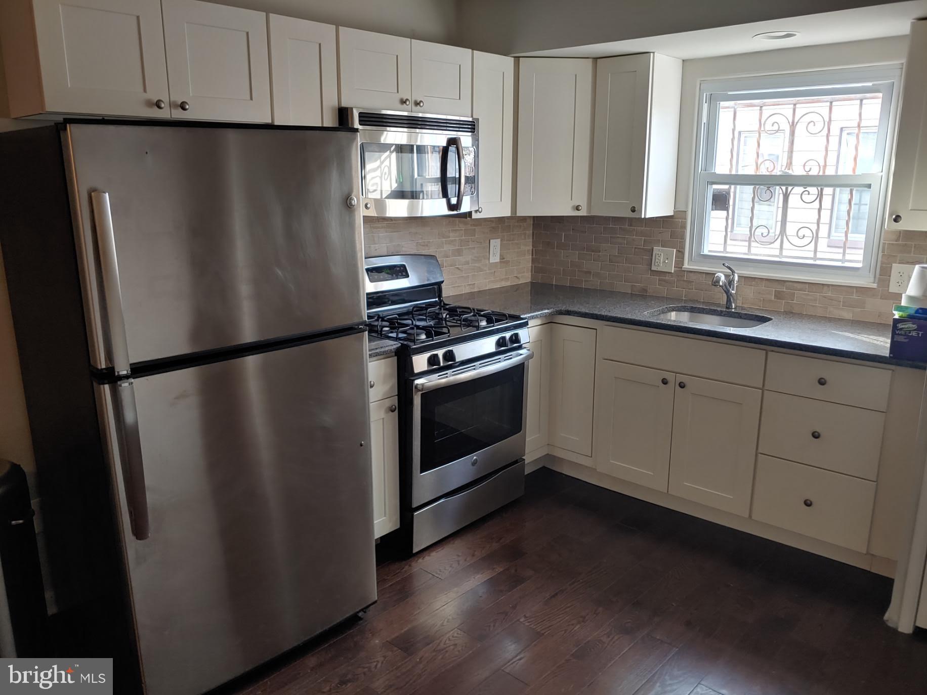 2040 South 18th Street, Unit 2 Philadelphia, PA 19145 - Photo 4 of 14 Kitchen