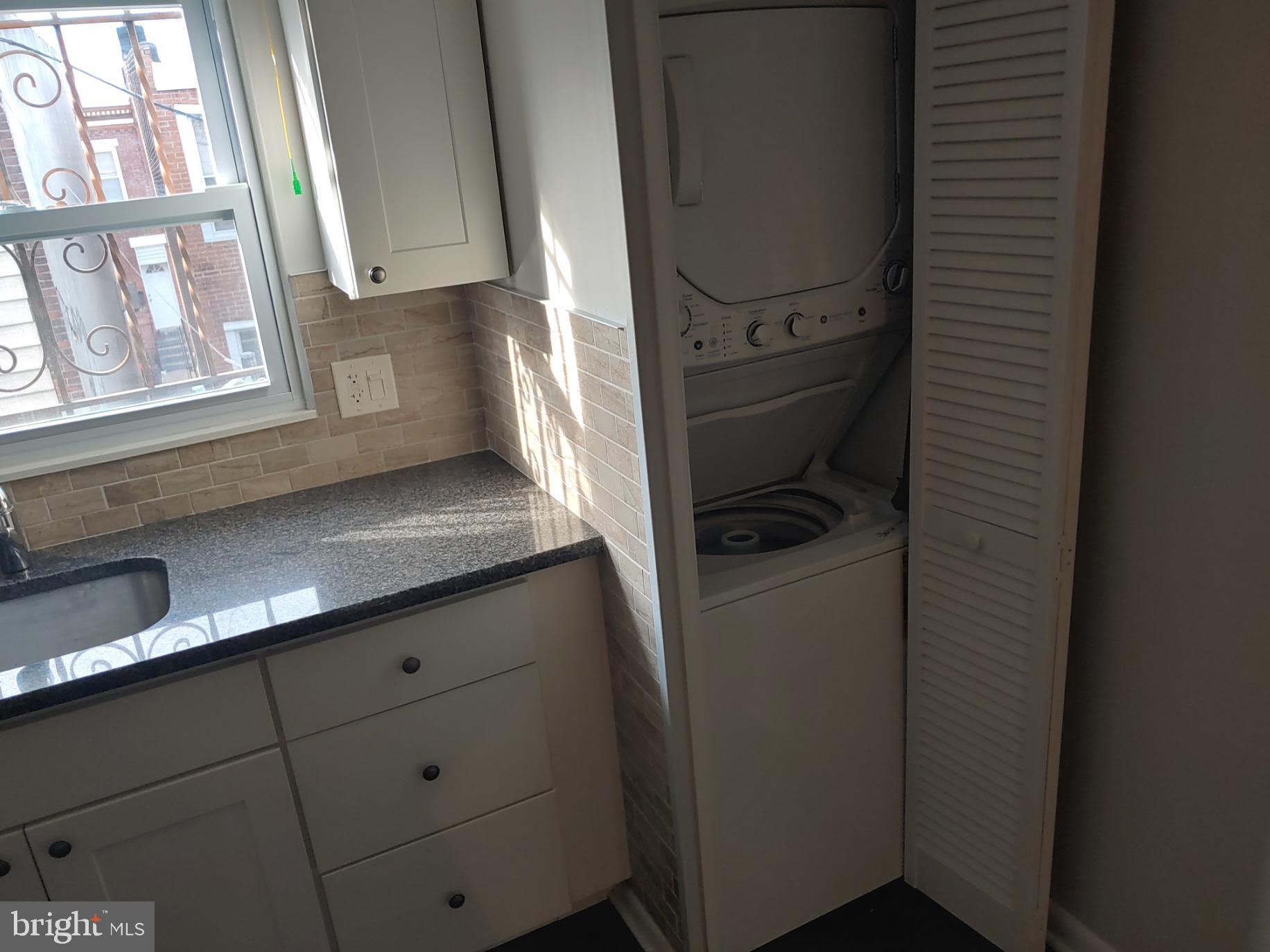 2040 South 18th Street, Unit 2 Philadelphia, PA 19145 - Photo 7 of 14 Washer/Dryer In-Unit