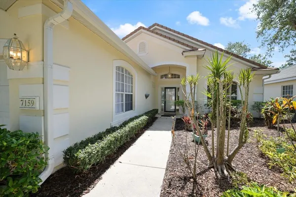 $545,000 | 7159 Victoria Circle, University Park, FL 34201