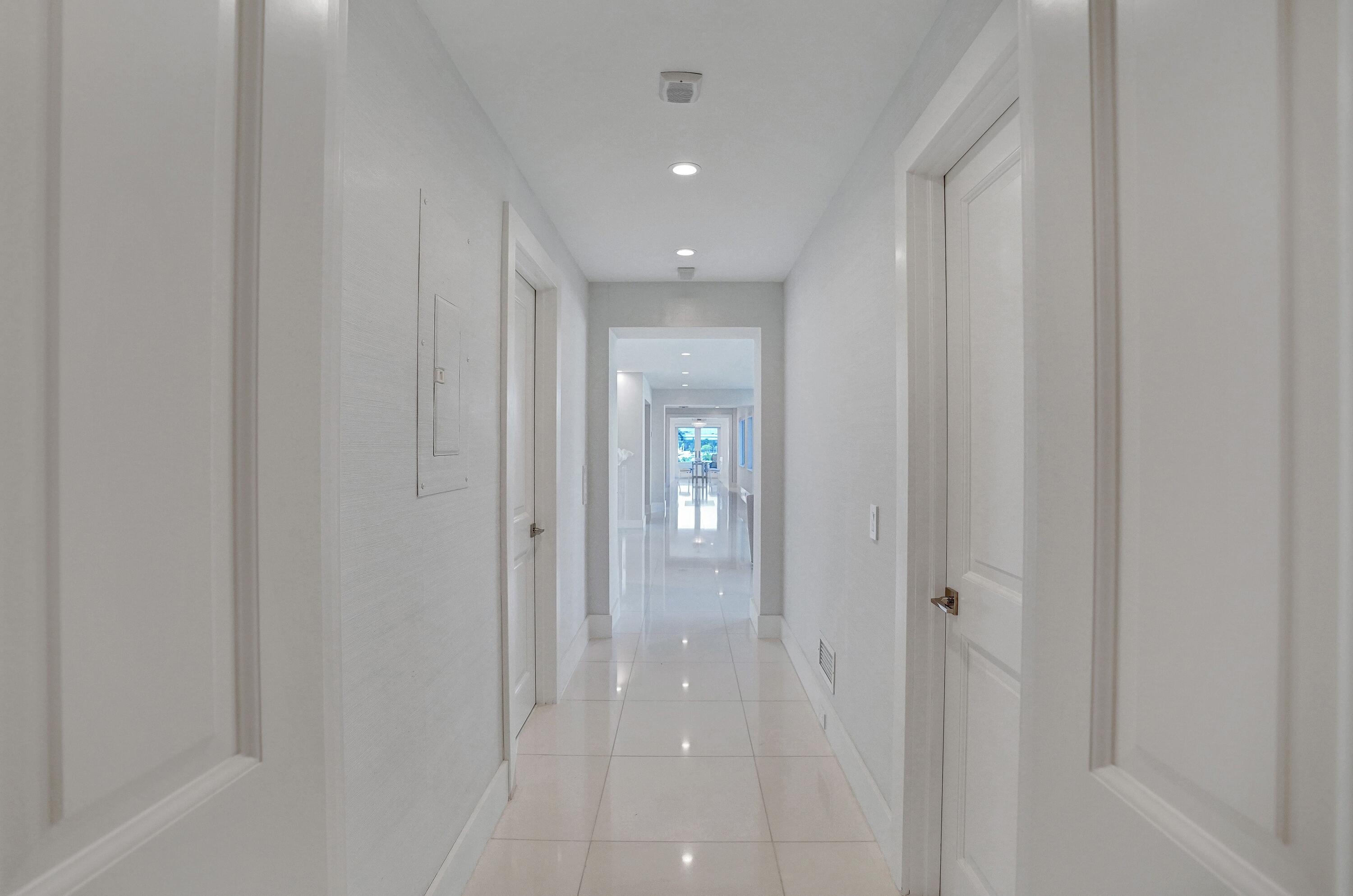 44 Cocoanut Row, Unit B310 Palm Beach, FL 33480 - Photo 13 of 30 Hallway