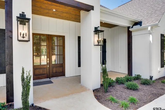 $705,000 | 17477 Fm 1253, Lindale, TX 75771